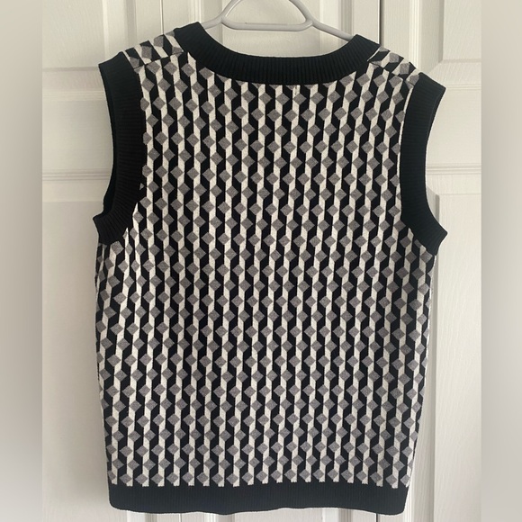 CHRISTIAN SIRIANO Oversized Sweater Vest - Picture 3 of 5